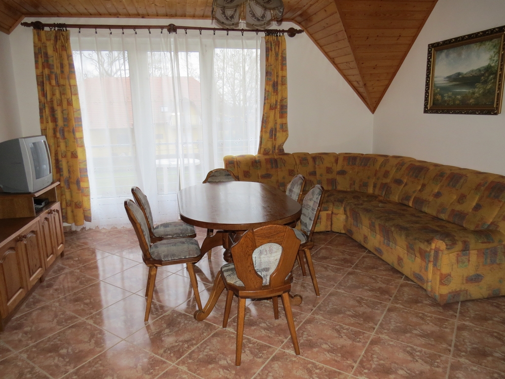 5-ös apartman – Vízparti Apartmanház
